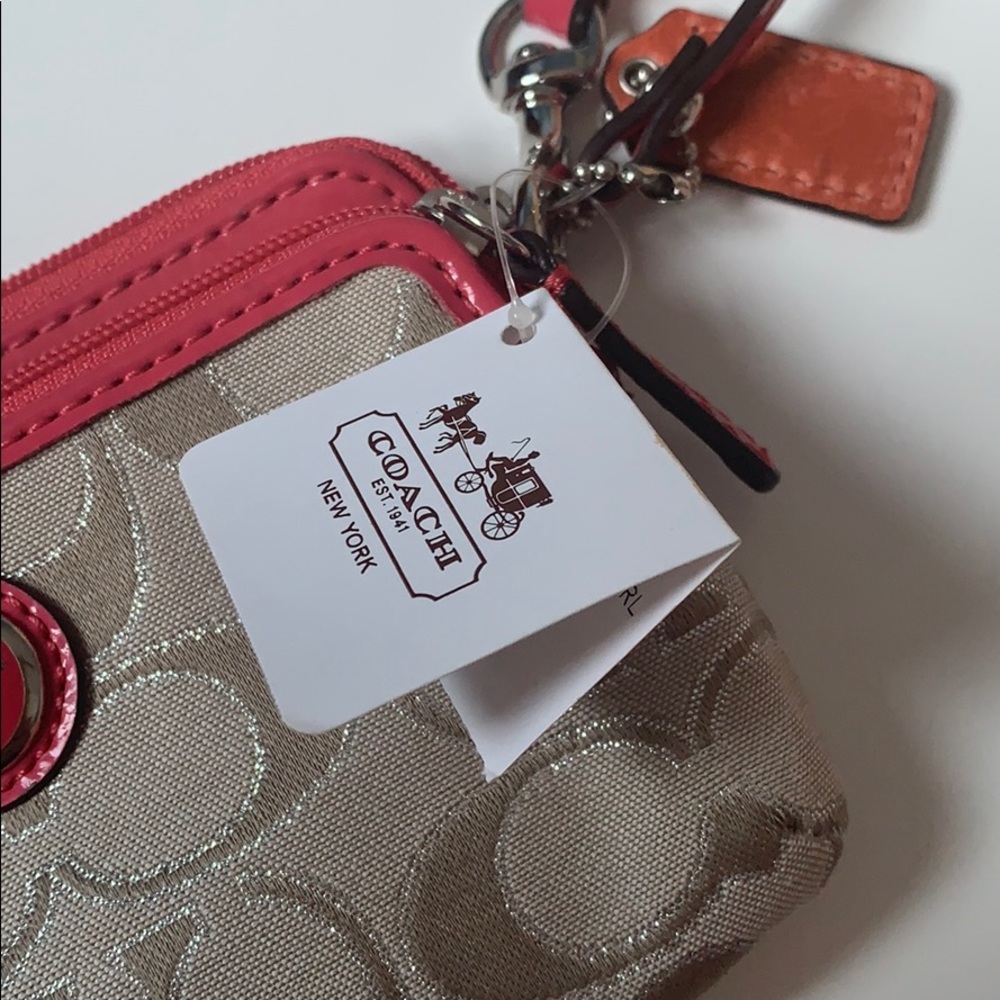 Coach wristlet - Picture 3 of 3
